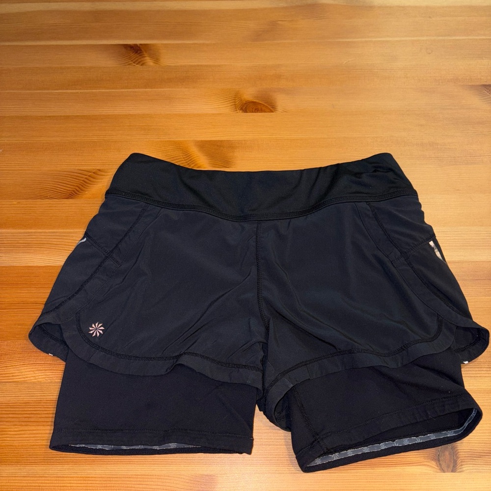 Athleta 2-in-1 Pulse Shortie Lined Athletic Shorts Black Size Small